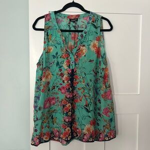 Silk sleeveless blouse with vibrant print, Tolani Camila Silk Blouse, never worn